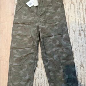 THE GREAT NWT CAMOFLOUGE COTTON TROUSERS- woman’s size 8